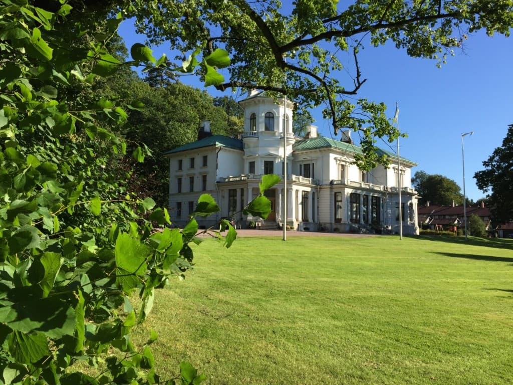 Överås Slott — hemsökt plats i Västra Götaland
